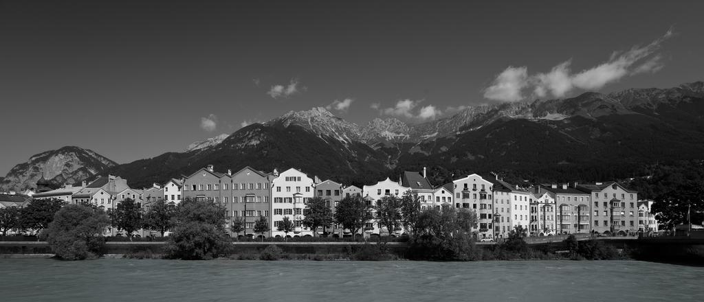 Cityhotel Schwarzer Baer Innsbruck Exterior photo