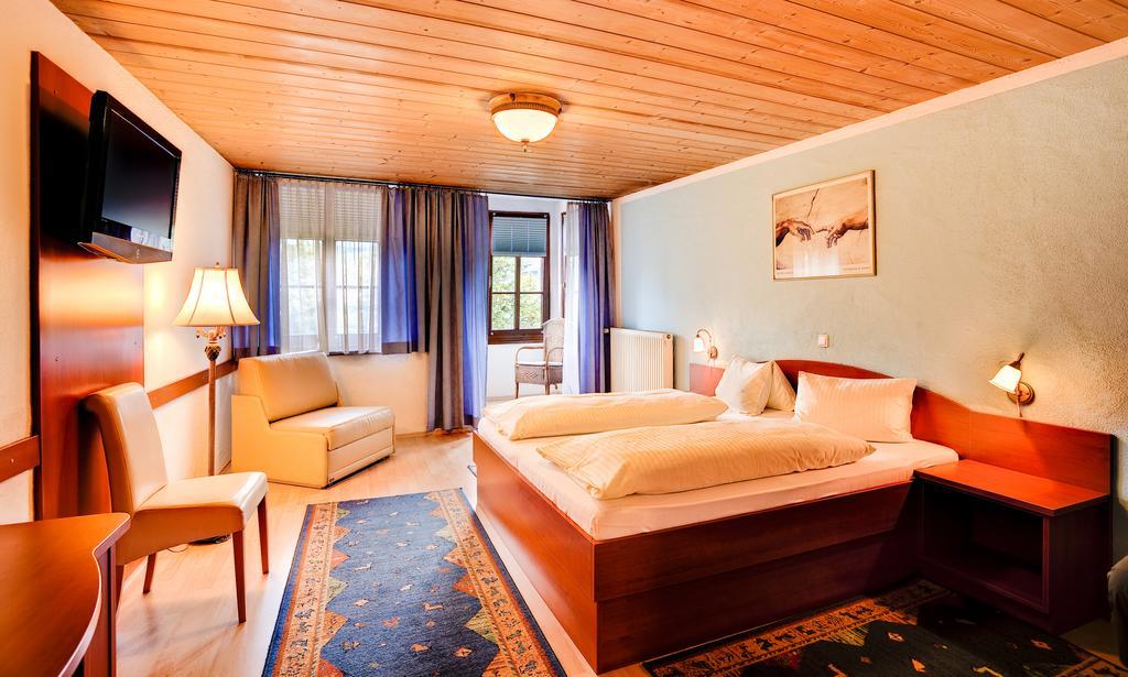 Cityhotel Schwarzer Baer Innsbruck Room photo
