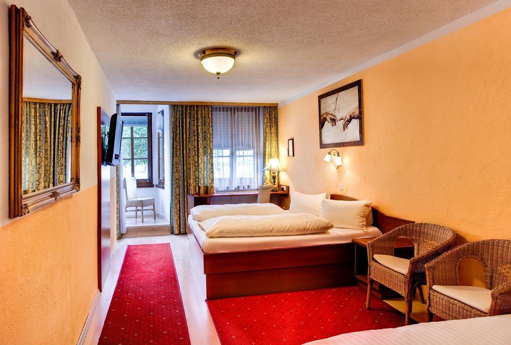 Cityhotel Schwarzer Baer Innsbruck Room photo